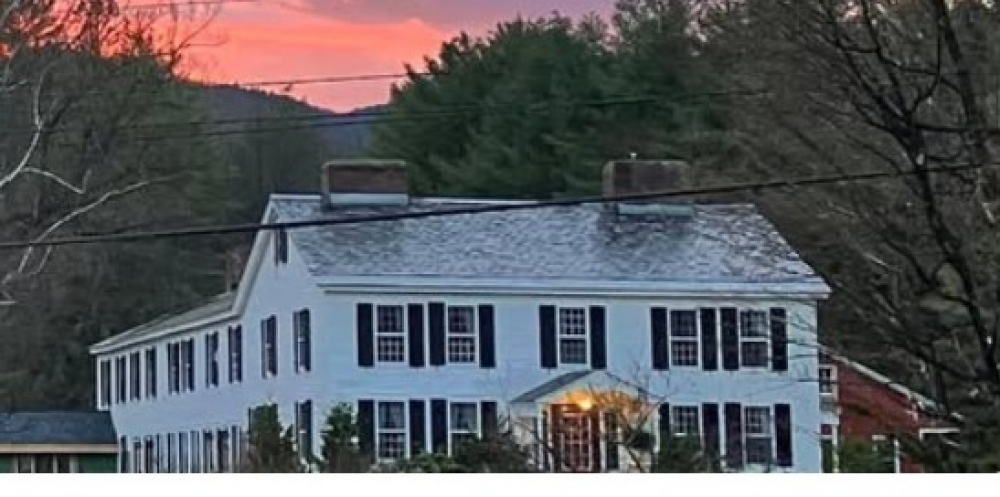 New-York bed and breakfast inn for sale - Forever Wild Wilderness Lodge