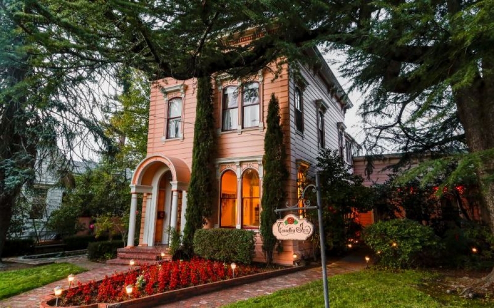 Majestic B&B in Healdsburg Downtown