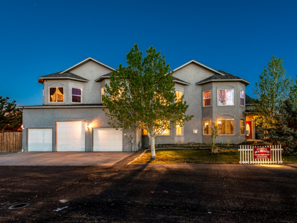 Castle Creek Bed & Breakfast