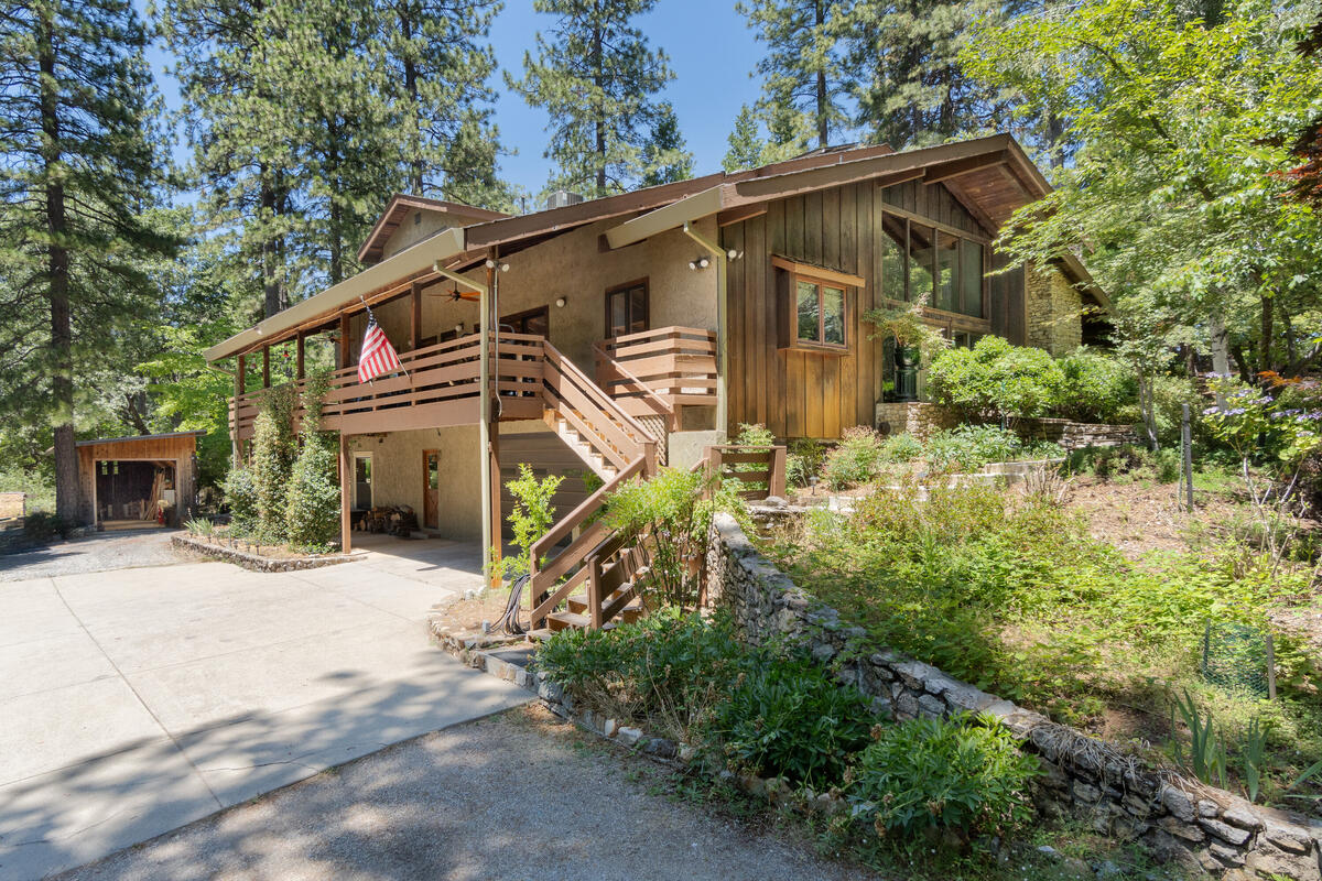 California bed and breakfast inn for sale - Ponderosa Ridge Bed and Breakfast