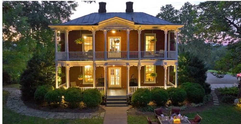 Virginia bed and breakfast inn for sale -  Red Hill Bed and Breakfast.