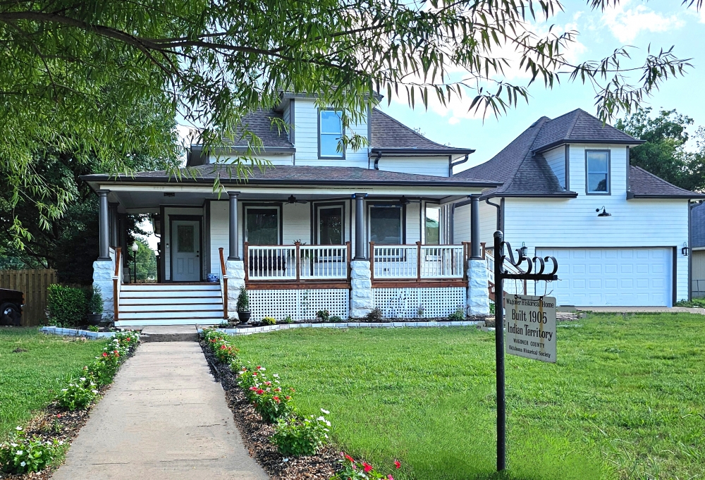 Oklahoma bed and breakfast inn for sale - The Gibbons House