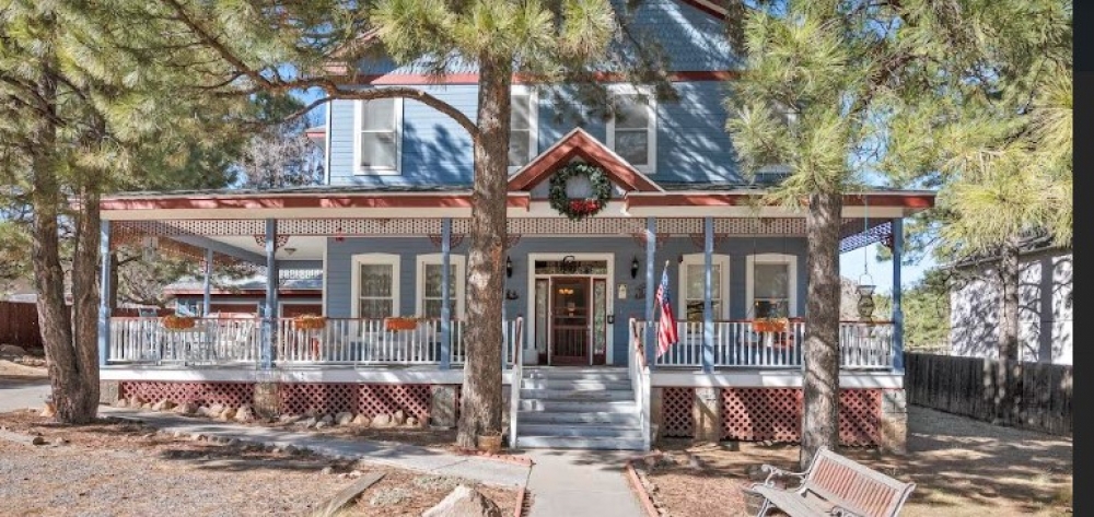 Starlight Pines Bed & Breakfast