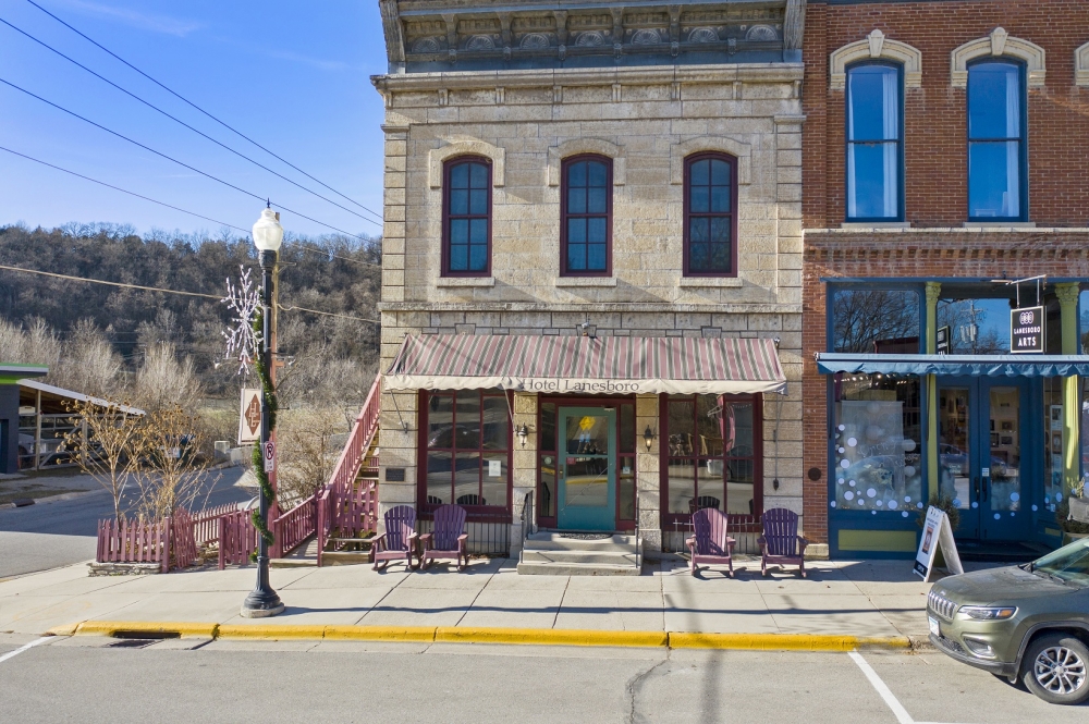 Minnesota bed and breakfast inn for sale - Hotel Lanesboro