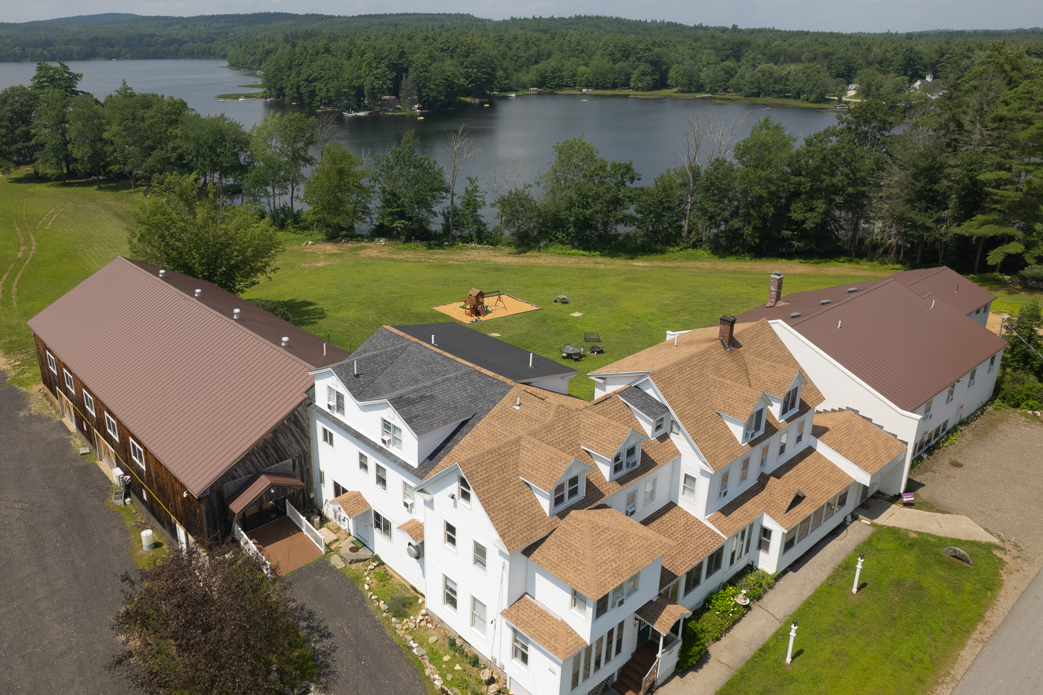 New-Hampshire bed and breakfast inn for sale - Lake Shore Farm Inn