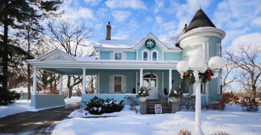 The Ticknor Hill B&B  in Anoka MN