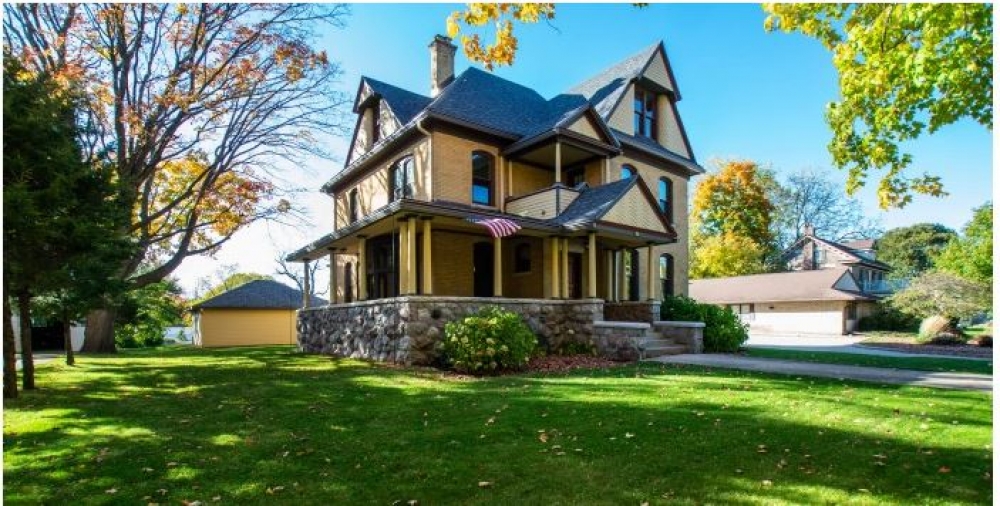 Potential B&B - Elkhorn, WI