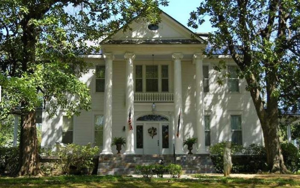 Magnolia Grove Bed & Breakfast