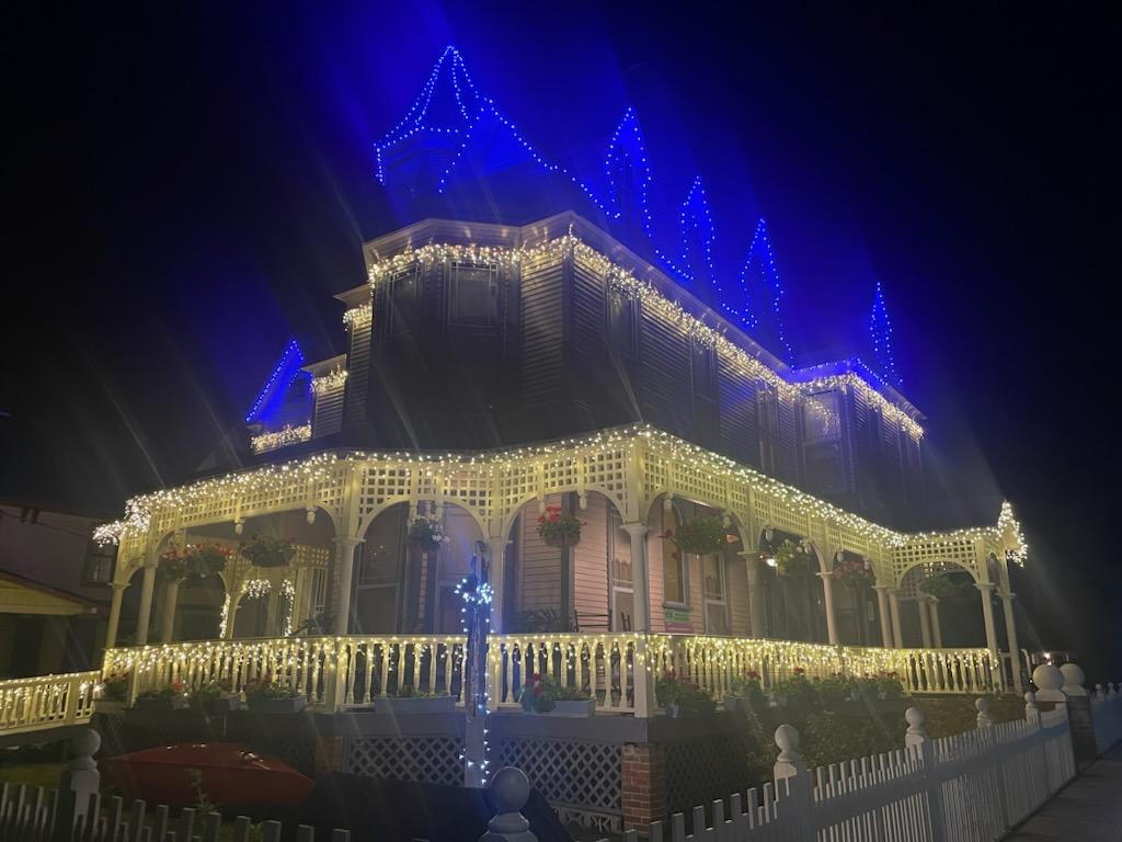 Florida bed and breakfast inn for sale - Grand Gables Inn