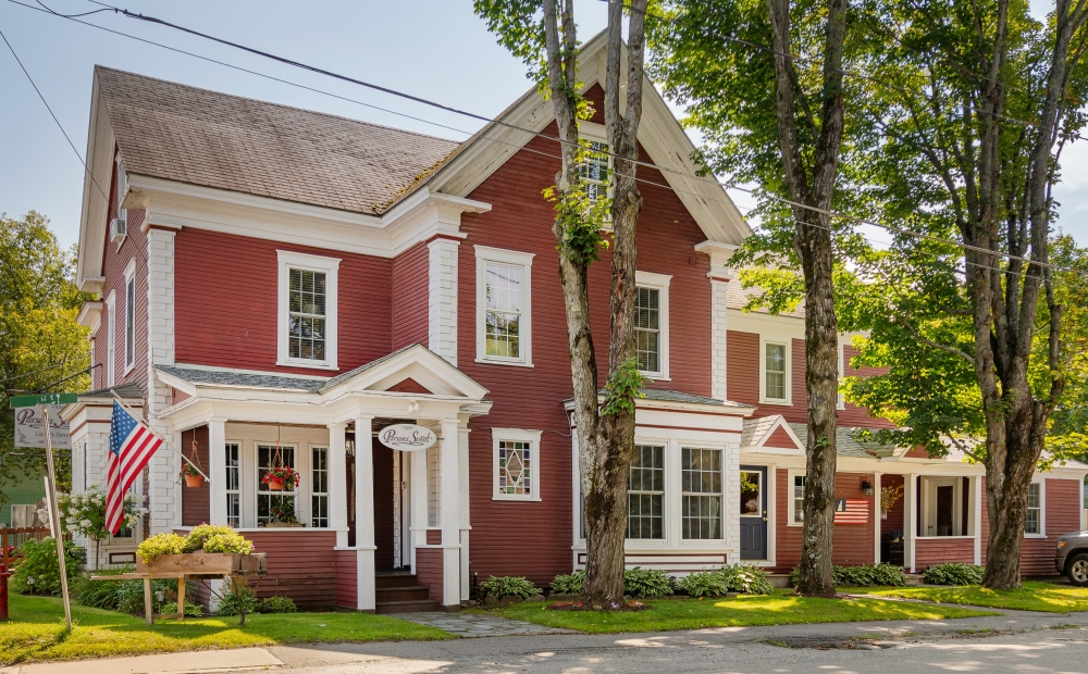 New-Hampshire bed and breakfast inn for sale - Parsons Street Suites