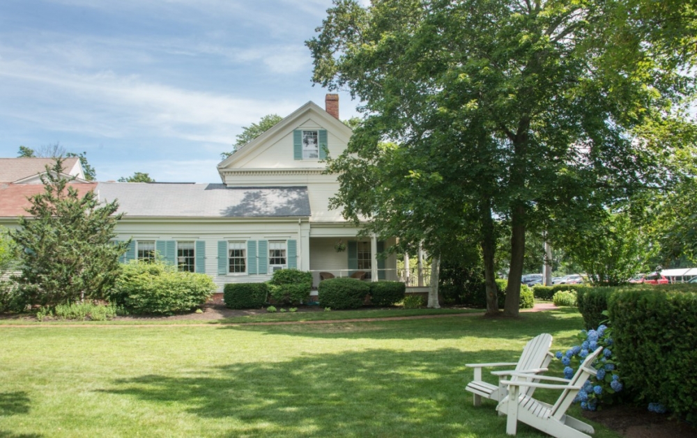 Massachusetts bed and breakfast inn for sale - Turn-Key Cape Cod Inn with 19th-Century Charm