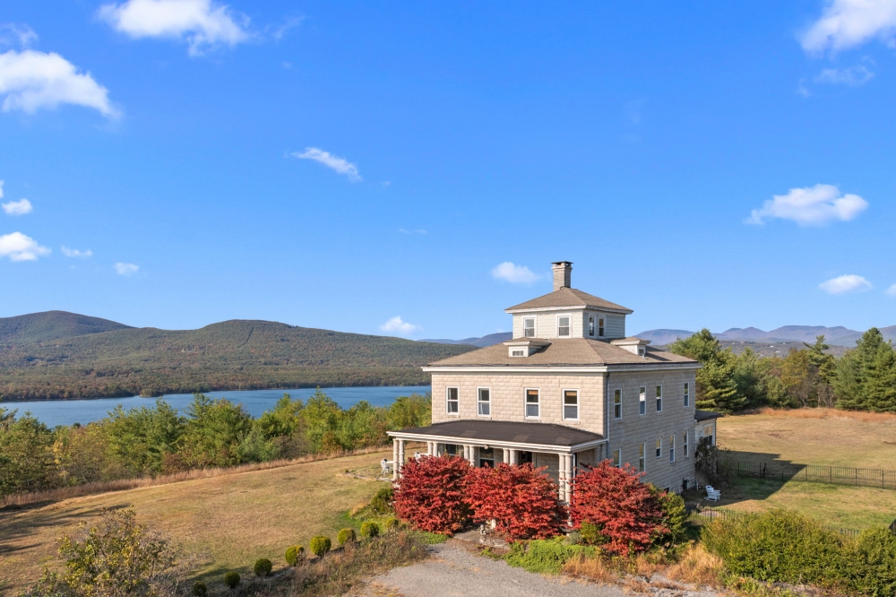 New-York bed and breakfast inn for sale - Baker Manor