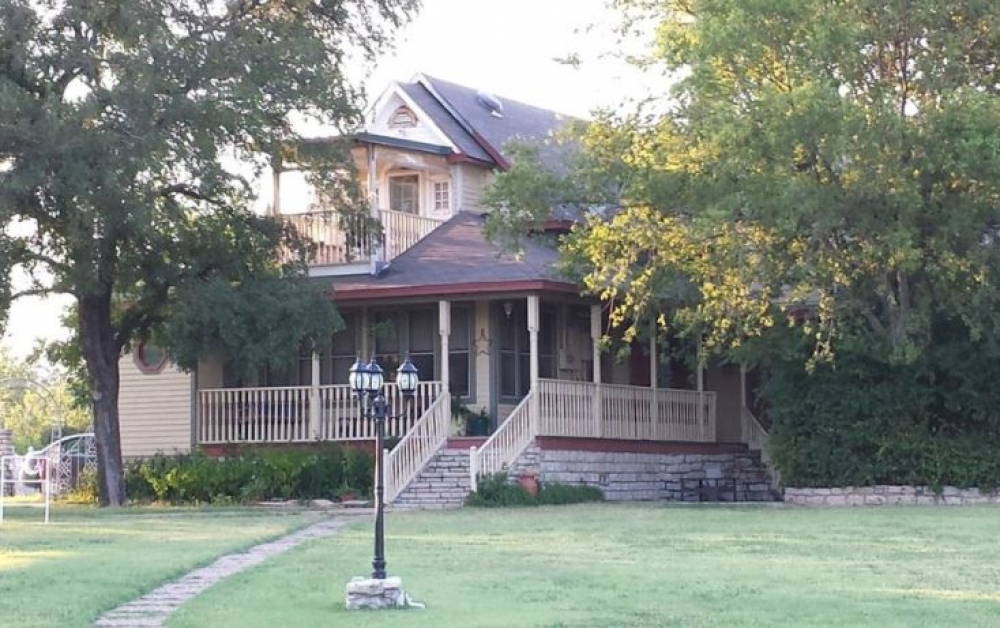 Baker Street Harbour Waterfront Bed & Breakfast